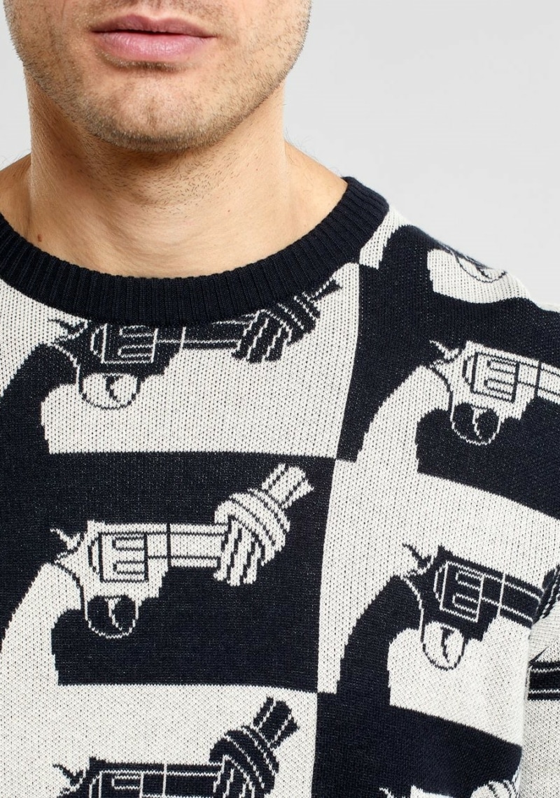 Mora Knotted Gun Sweater